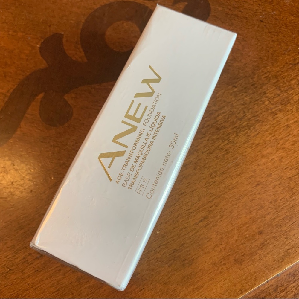 Avon Anew Age Transforming Liquid Foundation - Picture 4 of 5